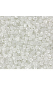 Miyuki triangle beads 10/0 White pearl ceylon TR10-420